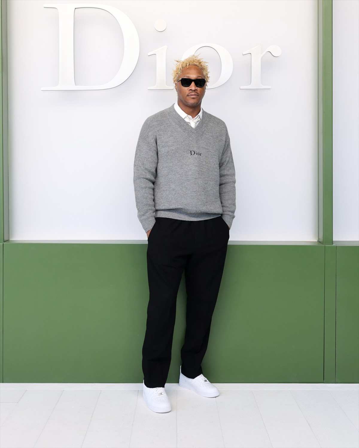 シャーリーズ・セロン、ディオールのショーでエレガントな美貌を披露　今田美桜＆河合優実らも来場