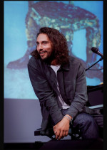 ジャン・レノ ソロパフォーマンス『らくだ』ピアノ、パブロ・ランティ