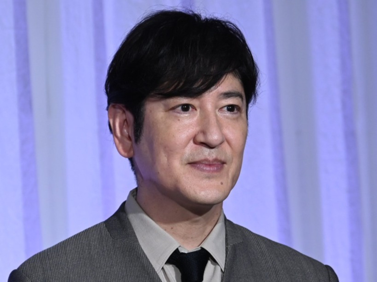 麻生久美子、波瑠に“差し入れ”をしまくる　その理由とは　