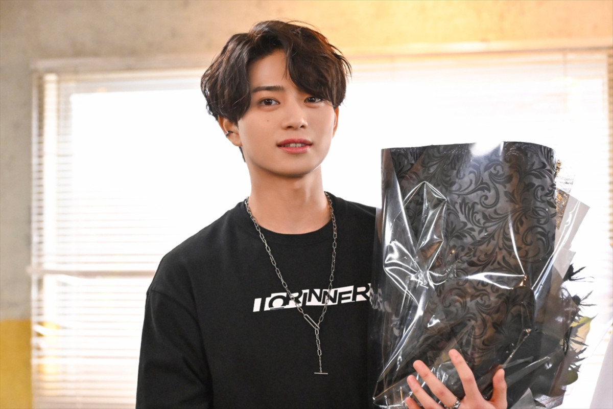 『DREAM STAGE』中村倫也らがクランクアップ！　NAZEは「人生の中で本当に幸せな体験」と感謝の涙