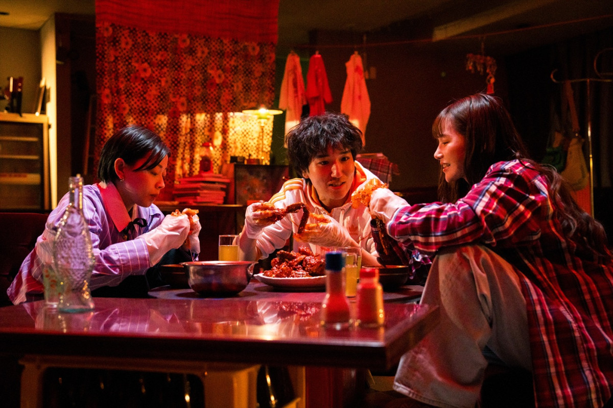 青柳翔がコミュ障の料理長に！　映画『ディッシュアップ』6.20公開　共演に、ハ・ヨンス、三河悠冴