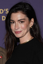 映画『プラダを着た悪魔』アンドレア・サックス役のアン・ハサウェイ