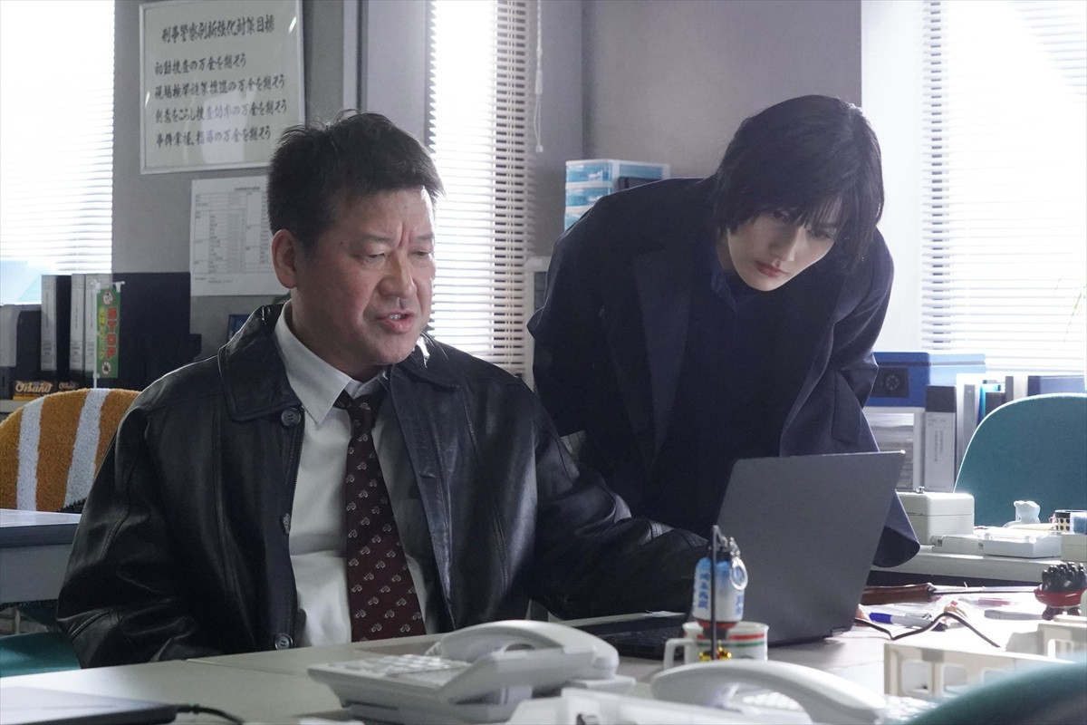 佐藤二朗＆橋本愛が“秘密”を抱えた刑事夫婦に　考察ミステリードラマ『夫婦別姓刑事』今夜スタート