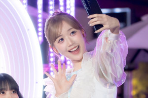NTTドコモpresents“ナイトグラフィーイルミネーション by Galaxy with ME：I”点灯式に登壇したME：I・KEIKO