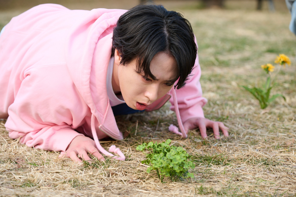 『ターミネーターと恋しちゃったら』第4話　くるみ、エータに抱きとめてもらいドギマギ