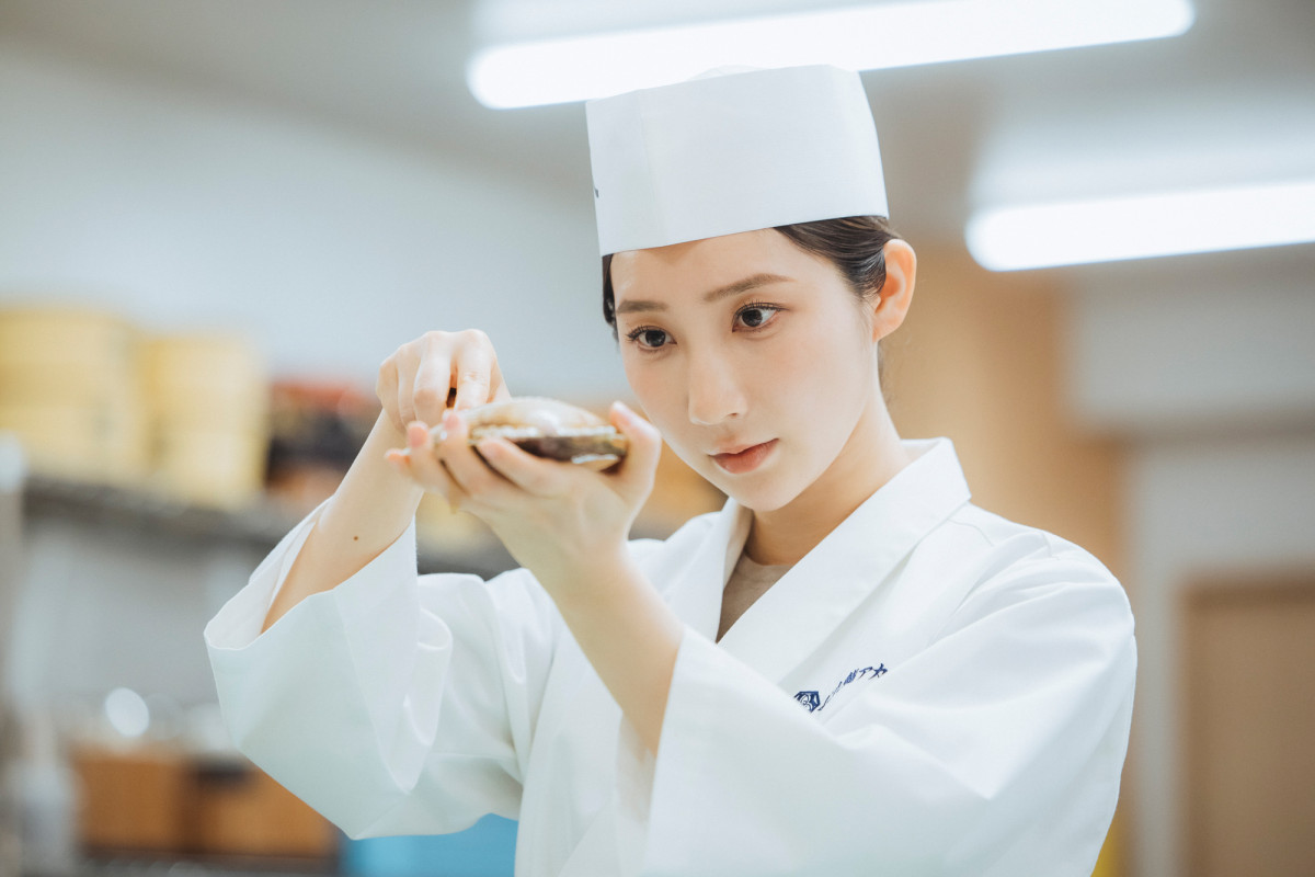 『時すでにおスシ!?』第4話　“みなと”永作博美、ある後悔のことを思い出す