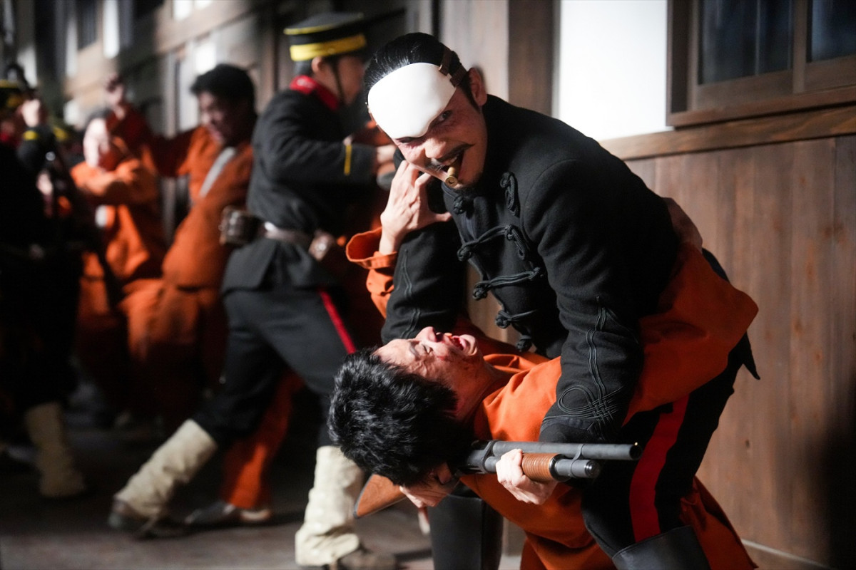 『ゴールデンカムイ 網走監獄襲撃編』“第七師団”玉木宏・中川大志・工藤阿須加・柳俊太郎・稲葉友のトーク映像解禁！