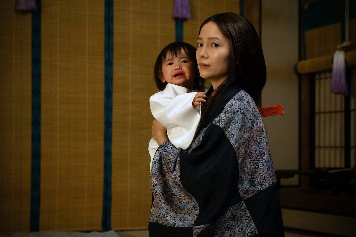 『豊臣兄弟！』“信長”小栗旬、“藤吉郎”池松壮亮の捨て身すぎる行動にあ然　ネットも衝撃「すごい忠誠心」「覚悟決まりすぎ」