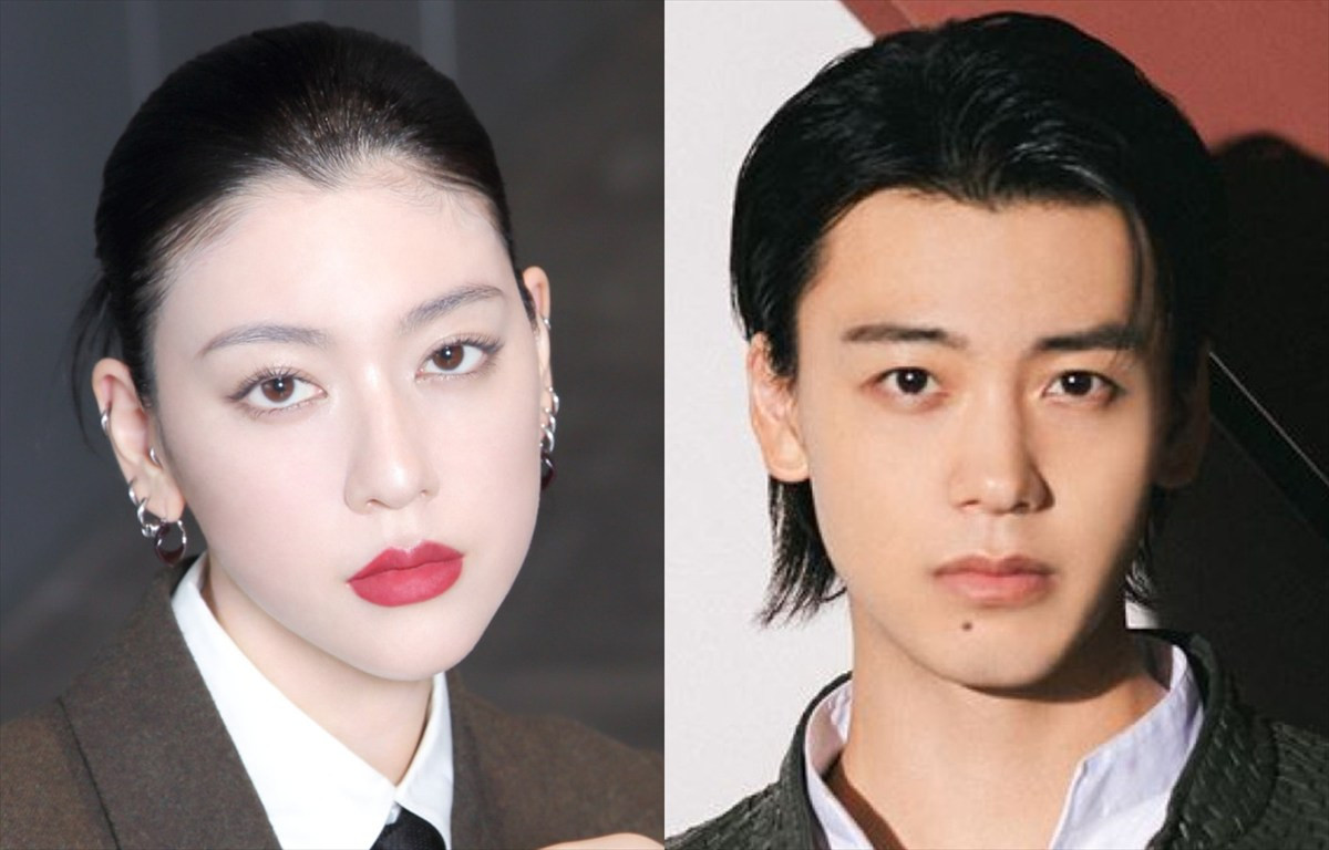 （左から）三吉彩花、竹内涼真