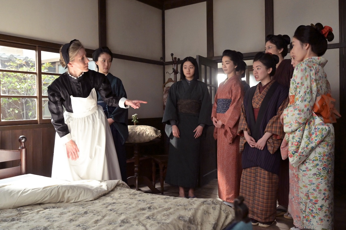 『風、薫る』バーンズ先生、生徒のつぶやきにギロリと険しい表情　ネット驚き「日本語分かっている説…」「ナイチン地獄耳ゲール」