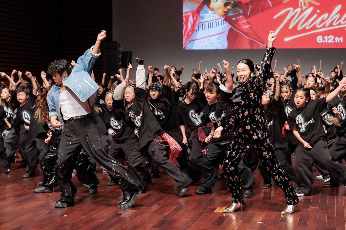 浅田真央、マイケル・ジャクソンの代表曲でダンス披露「これだけたくさんの方と陸で踊ることは今までなかった」