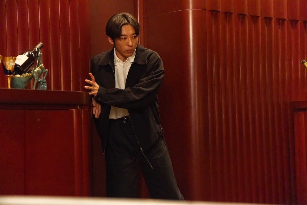 『リボーン』第8話 “光誠”高橋一生、NEOXISの野望阻止のために奮闘も再び頭痛と目まいに襲われる