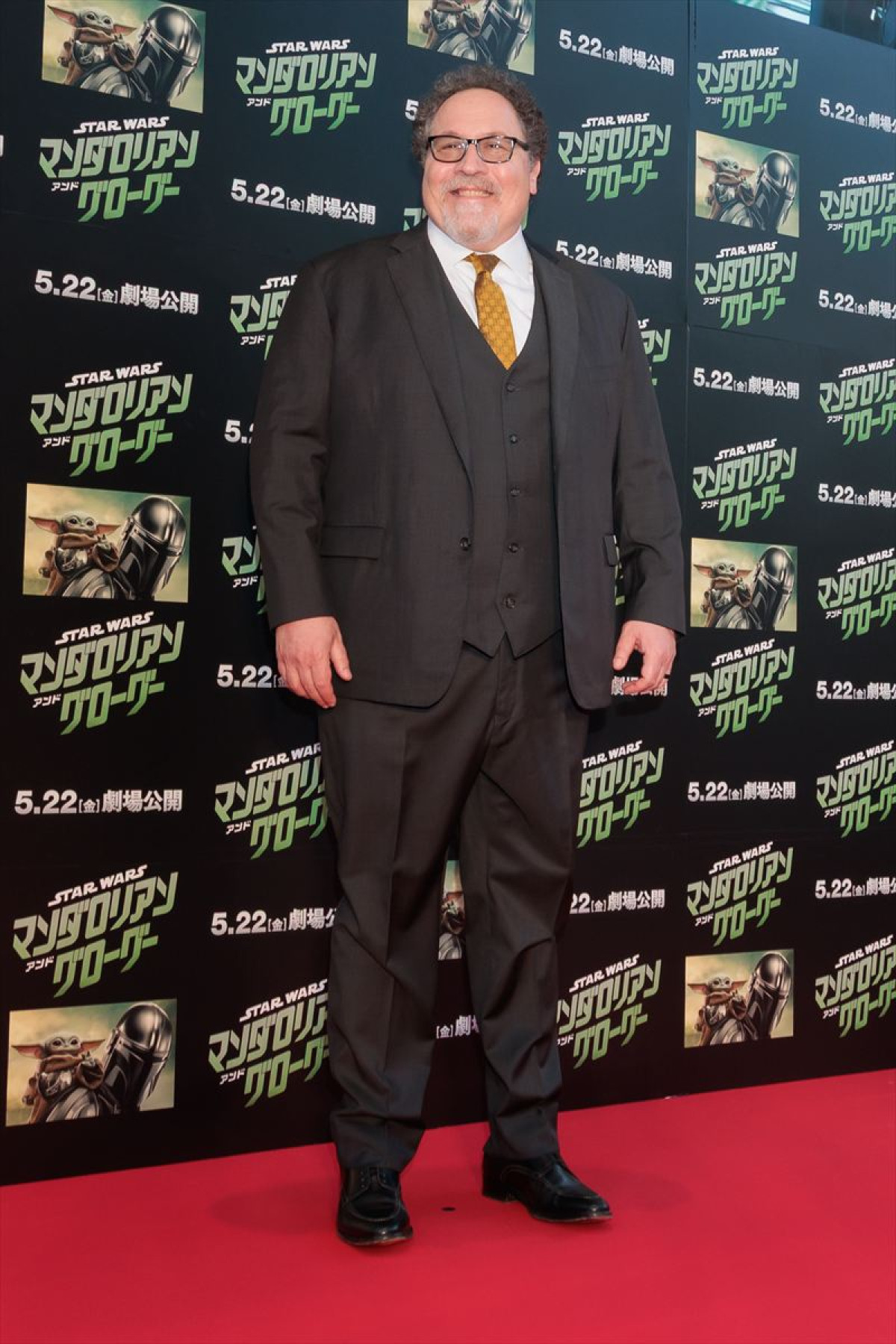 中島裕翔、結婚後初の公の場　 “大切な人を守る”和傘を『スター・ウォーズ』ペドロ・パスカルらにプレゼント