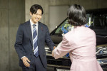 ドラマ『銀河の一票』クランクアップ写真　松下洸平、黒木華