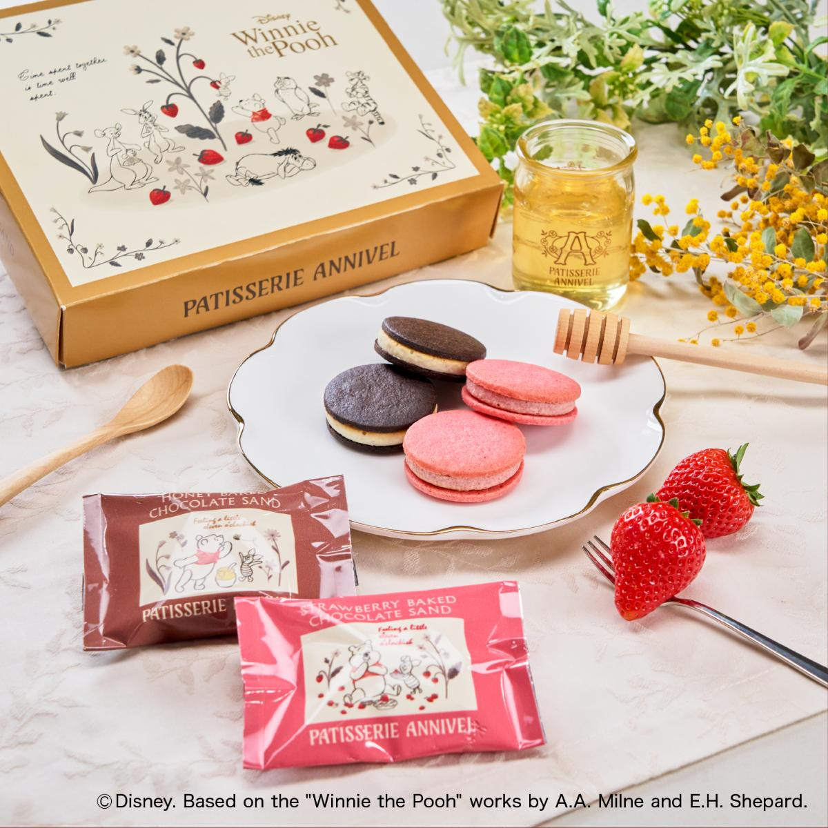 『くまのプーさん』のベイクドチョコサンドが登場！　ディズニーのスイーツショップで6．13から発売