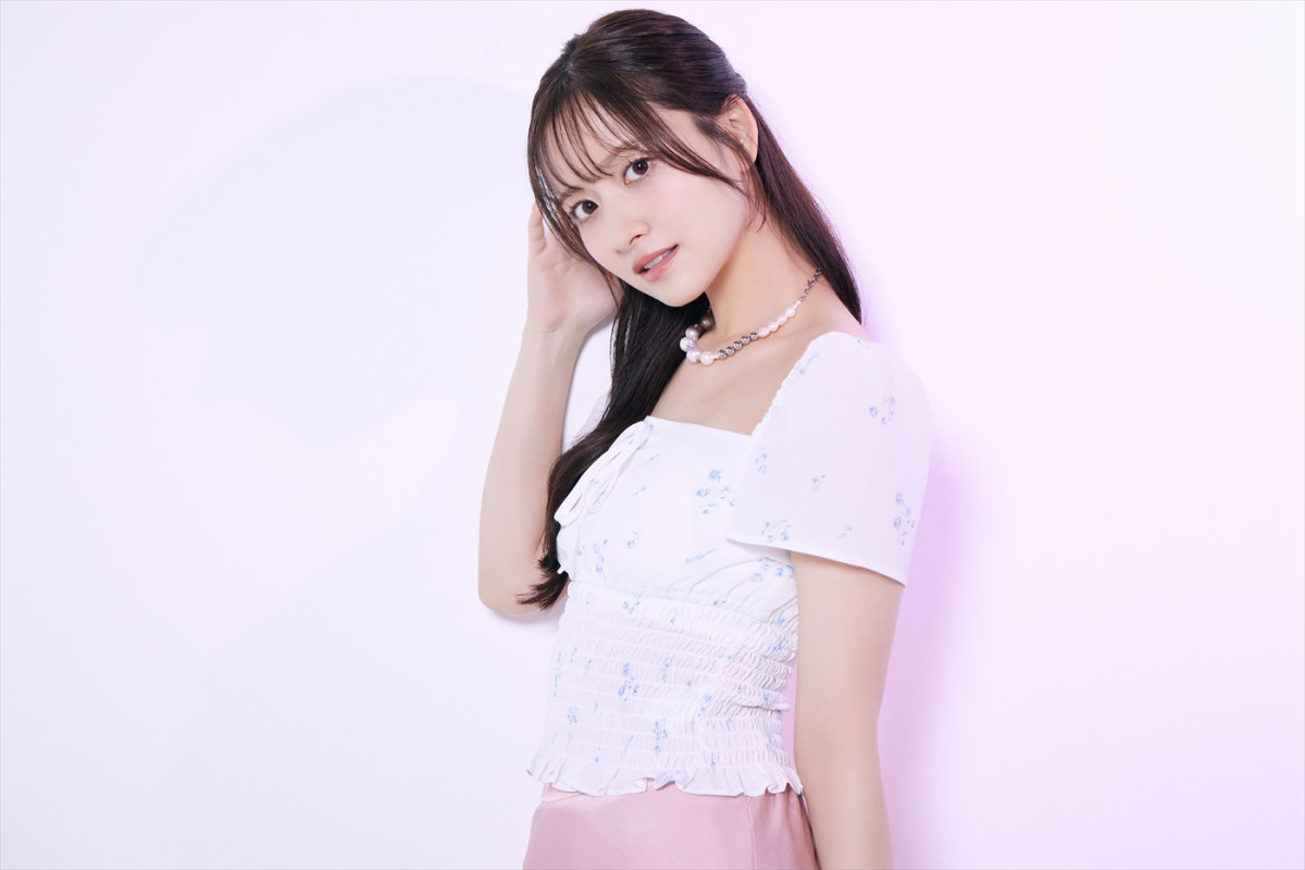 乃木坂46・金川紗耶がもしアイドルじゃなかったら――？　素の自分を打ち出した表情豊かな1st写真集が完成！
