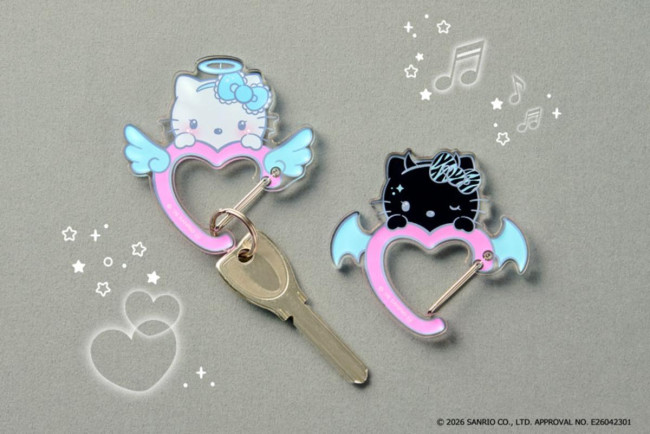写真）ハローキティが天使＆悪魔に！ コンビニ限定グッズ「ポーチ」や