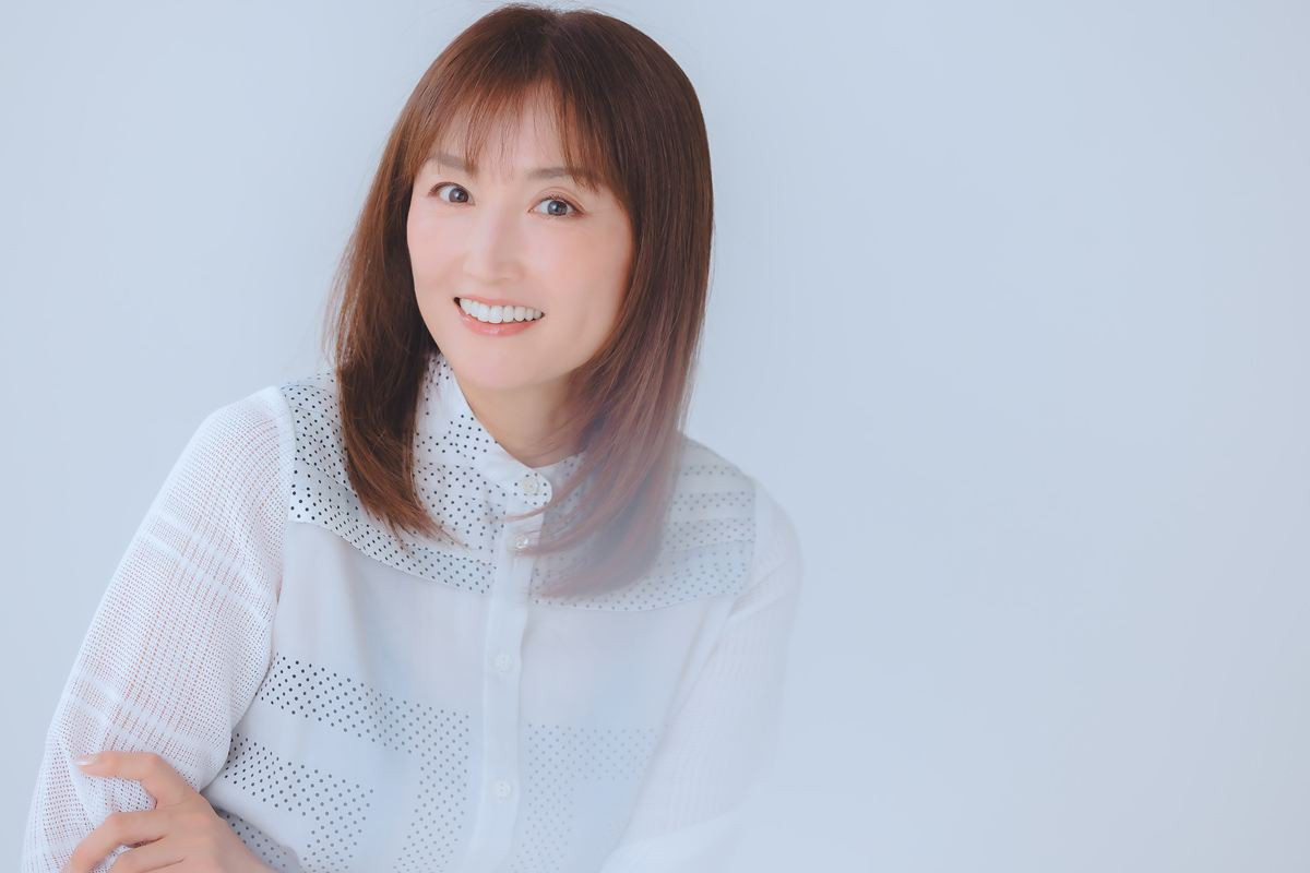 井上晴美51歳、“可愛いアイドル”に憧れも“グラビア路線”に――芸能生活35年を赤裸々に語る　27年ぶりに写真集発売