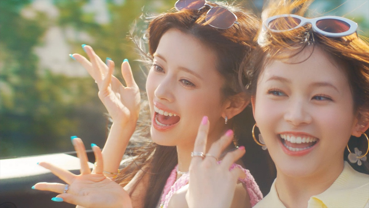 畑芽育＆久間田琳加＆横田真悠＆NiziU・RIMA、美しい“さらツヤ髪”披露　4人で「上海ハニー」を熱唱するCM公開