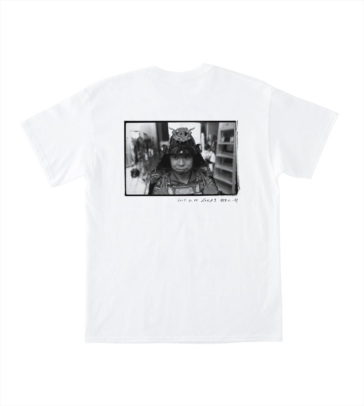 仲野太賀×阿部裕介 写真展開催記念Tシャツ発売決定！　偶然出会った“二匹の猿”の写真をデザインに採用