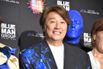 『ブルーマングループ プレスショー』にゲスト観客として登場した近藤真彦