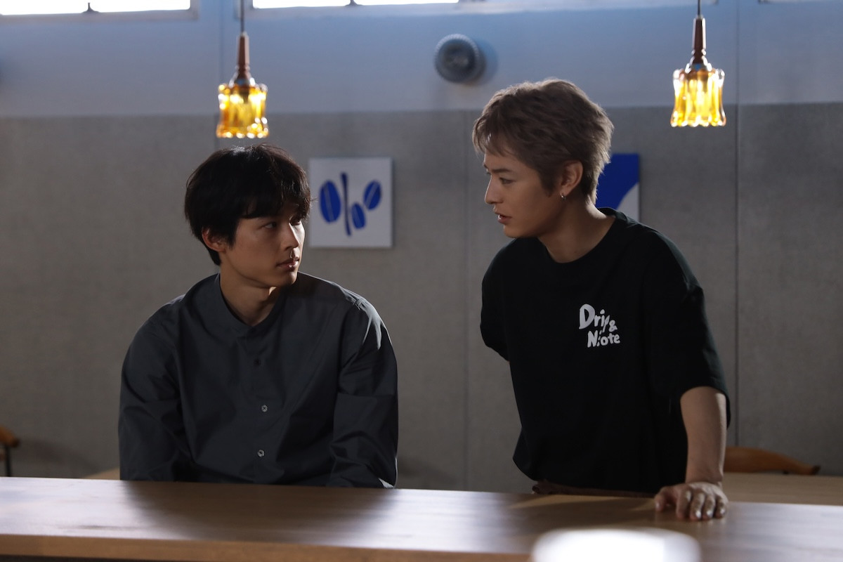 『告白－25年目の秘密－』第7話 “爽太”松村北斗、刑事“佐倉”玉山鉄二から任意同行を求められる