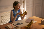 Netflixシリーズ『エミリー、パリへ行く』シーズン6より