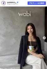 白戸ゆめの、“もちもちトップス”でカフェ巡り　※「白戸ゆめの」instagram