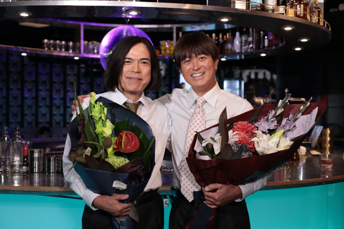 『告白』水野美紀、石黒賢らがクランクアップ！　かつら姿の田中要次「まさか、このシーンが最後になるとは（笑）」