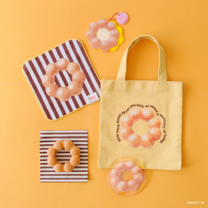 「ミスド」×「Afternoon Tea LIVING」が初コラボ！　ドーナツ型のポーチやエコバッグなど展開へ