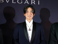 大阪城プロジェクションマッピング「SINFONIA」点灯式に登場した目黒蓮