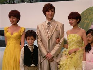 「明日に架ける愛」グリーンカーペット（東京国際映画祭2011）