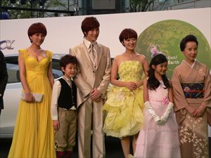 「明日に架ける愛」グリーンカーペット（東京国際映画祭2011）