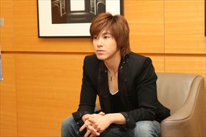 「No Limit～地面にヘディング～」東方神起ユンホ