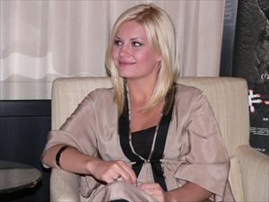 「キャプティビティ」エリシャ・カスバート