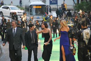 「三銃士／王妃の首飾りとダ・ヴィンチの飛行船」グリーンカーペット（東京国際映画祭2011）