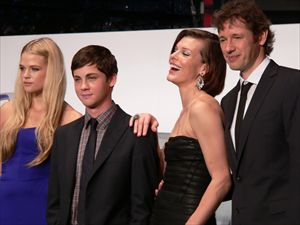 「三銃士／王妃の首飾りとダ・ヴィンチの飛行船」グリーンカーペット（東京国際映画祭2011）