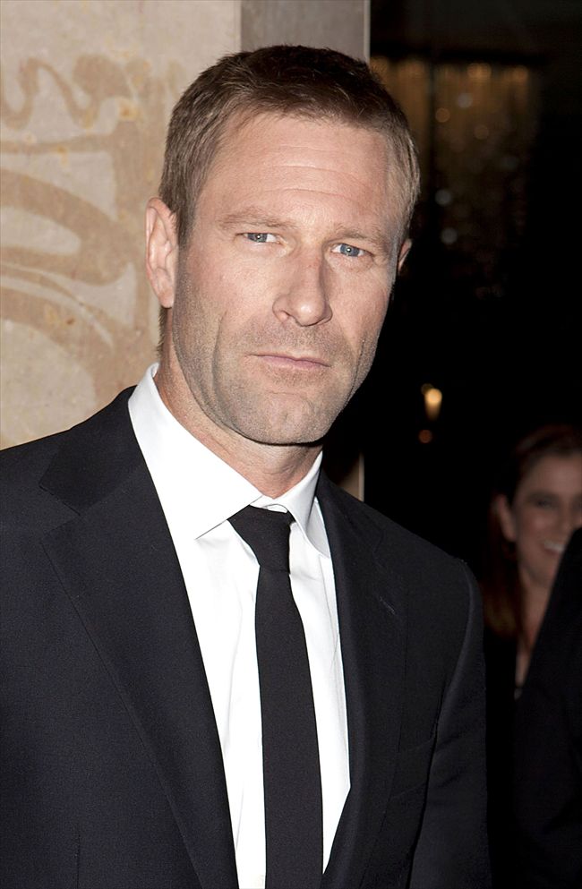 Aaron Eckhart39_1119F03_QW139_H