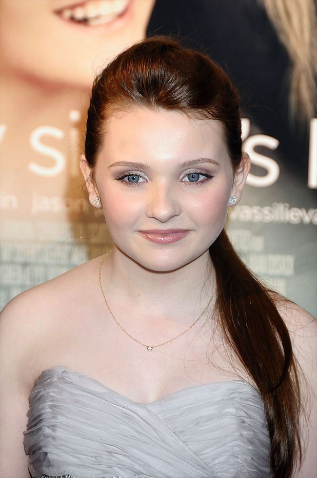 Abigail Breslin80_0924JNA_OH032_H