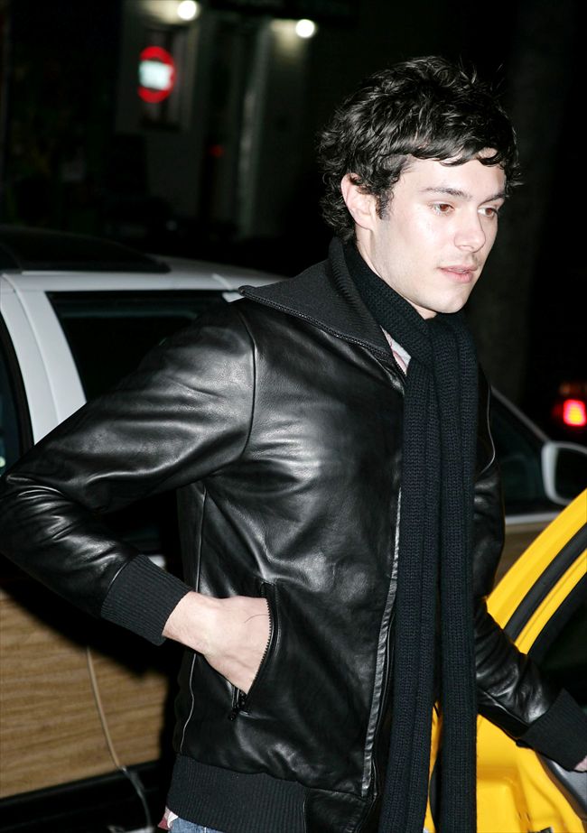 Adam Brody139_08538807