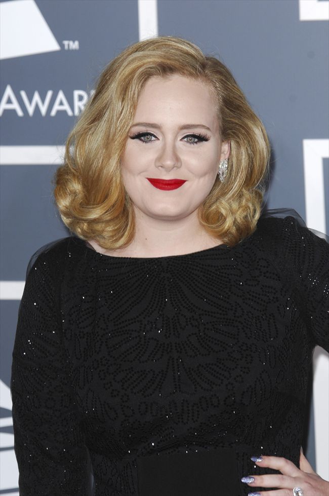 Adele197_1212F06_UH007_H