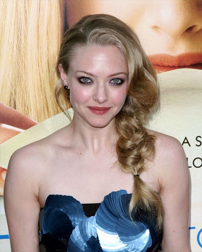 Amanda Seyfried740_1011MYH_DH006_H