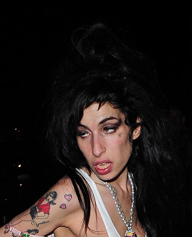 Amy Winehouse903_aflo_2008042410283122