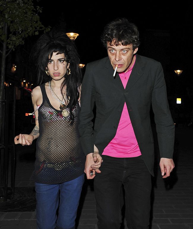 Amy Winehouse904_aflo_2008042410304325