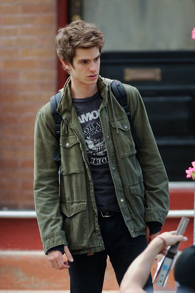 Andrew Garfield951_1108M01_TY026_H