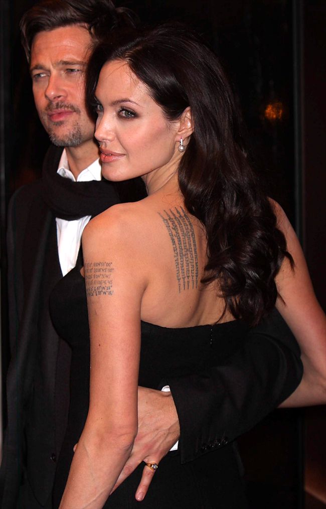 Angelina Jolie1017_a&b at the party 1