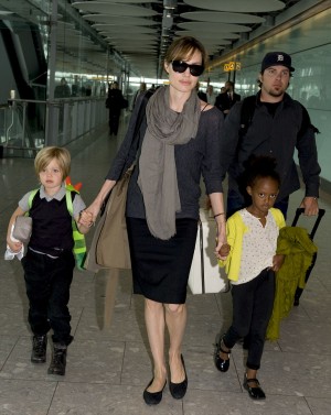 アンジェリーナ・ジョリー、シャイロ、ザハラ