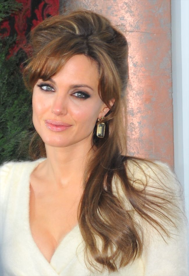 Angelina Jolie1205_1006D05_XX032_H