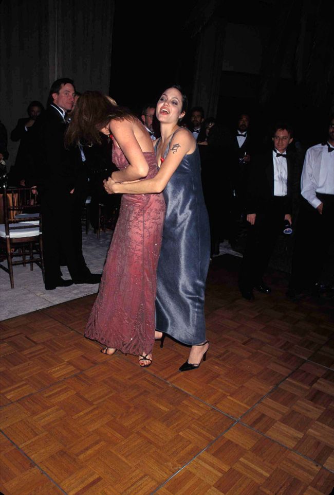 Angelina Jolie1255_07725374
