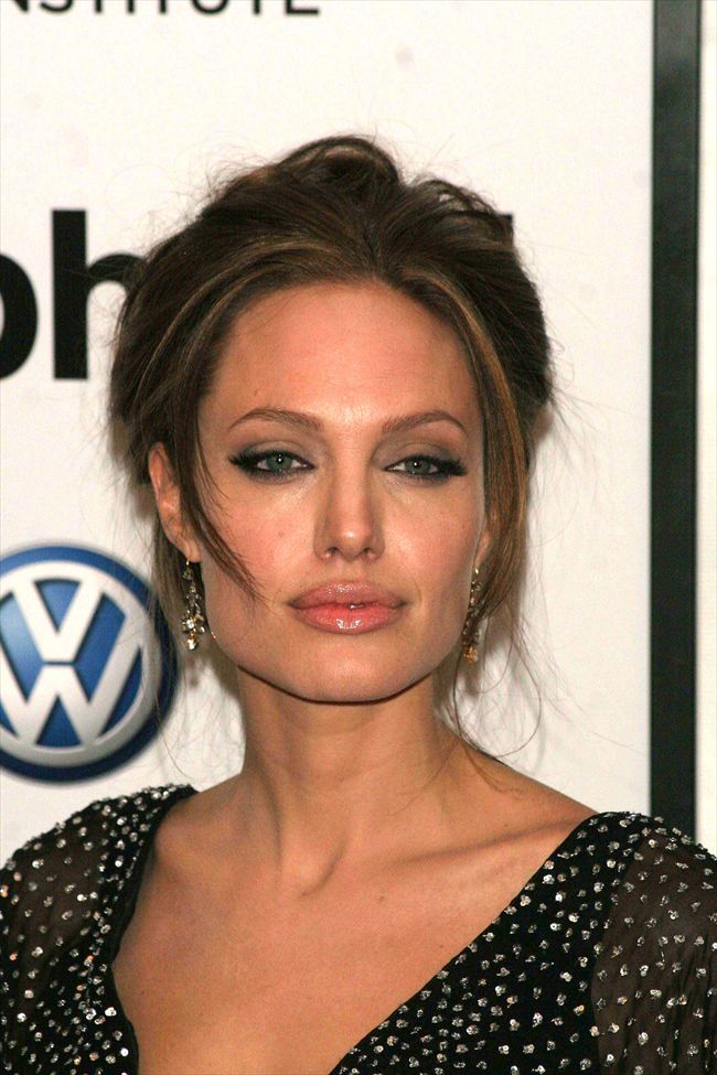 Angelina Jolie1346_ANGELINA JOLIE11